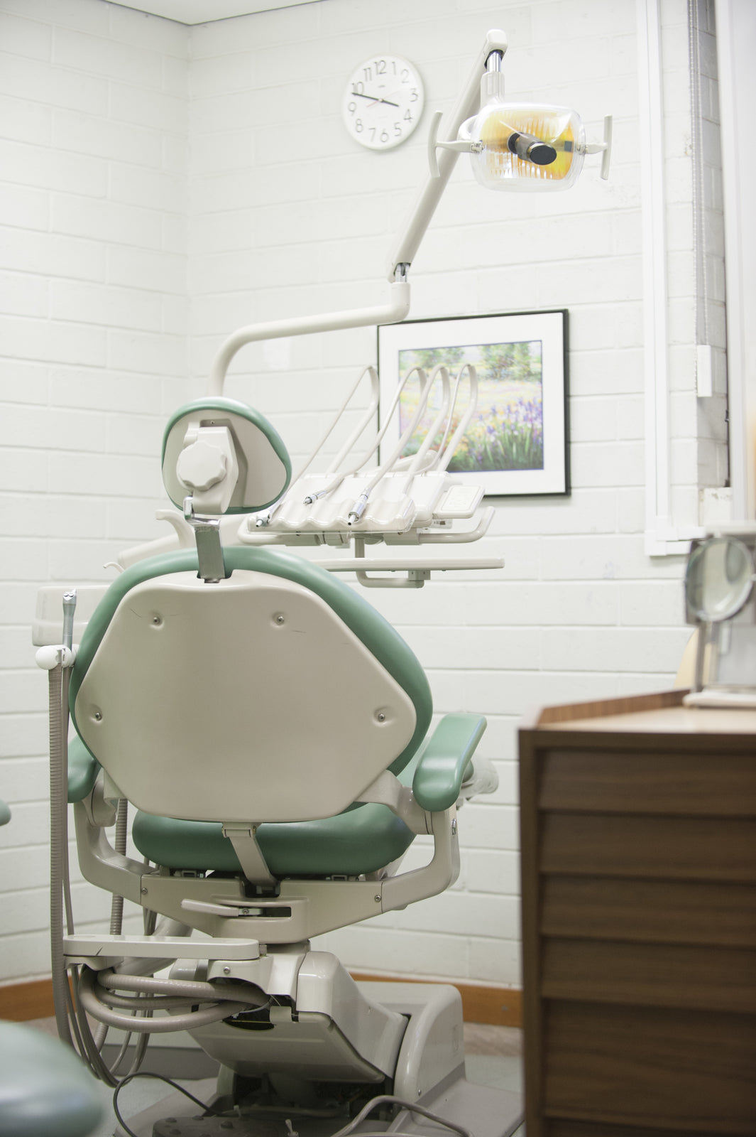 Maximizing Comfort and Efficiency with Ergonomic Dental Chairs