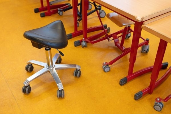 3 Things That Make The Ergonomic Saddle Chair Better Than Conventional Chairs - Sit Healthier