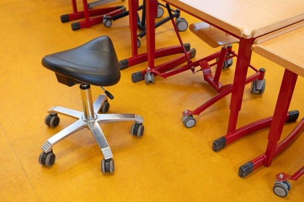 3 Things That Make The Ergonomic Saddle Chair Better Than Conventional Chairs