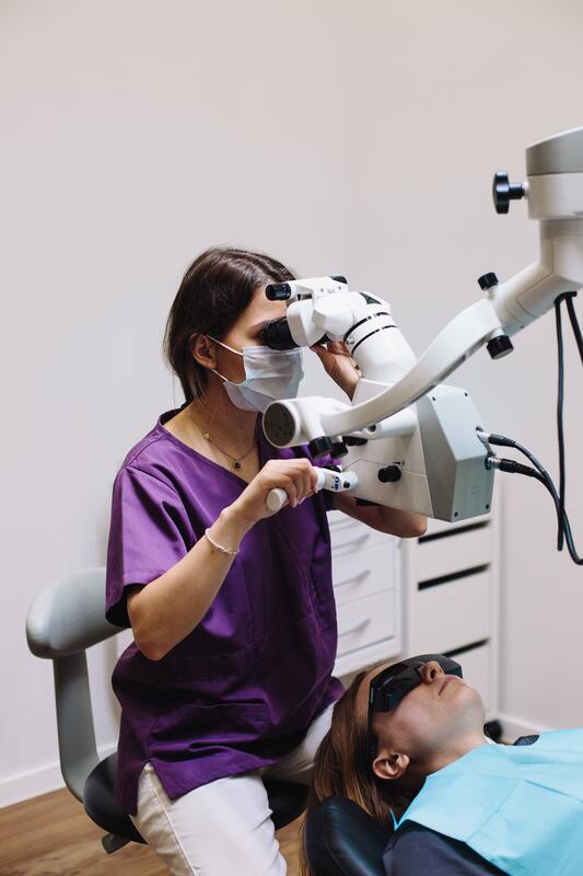 Ergonomic Dentist Stools: Improving Comfort and Productivity - Sit Healthier