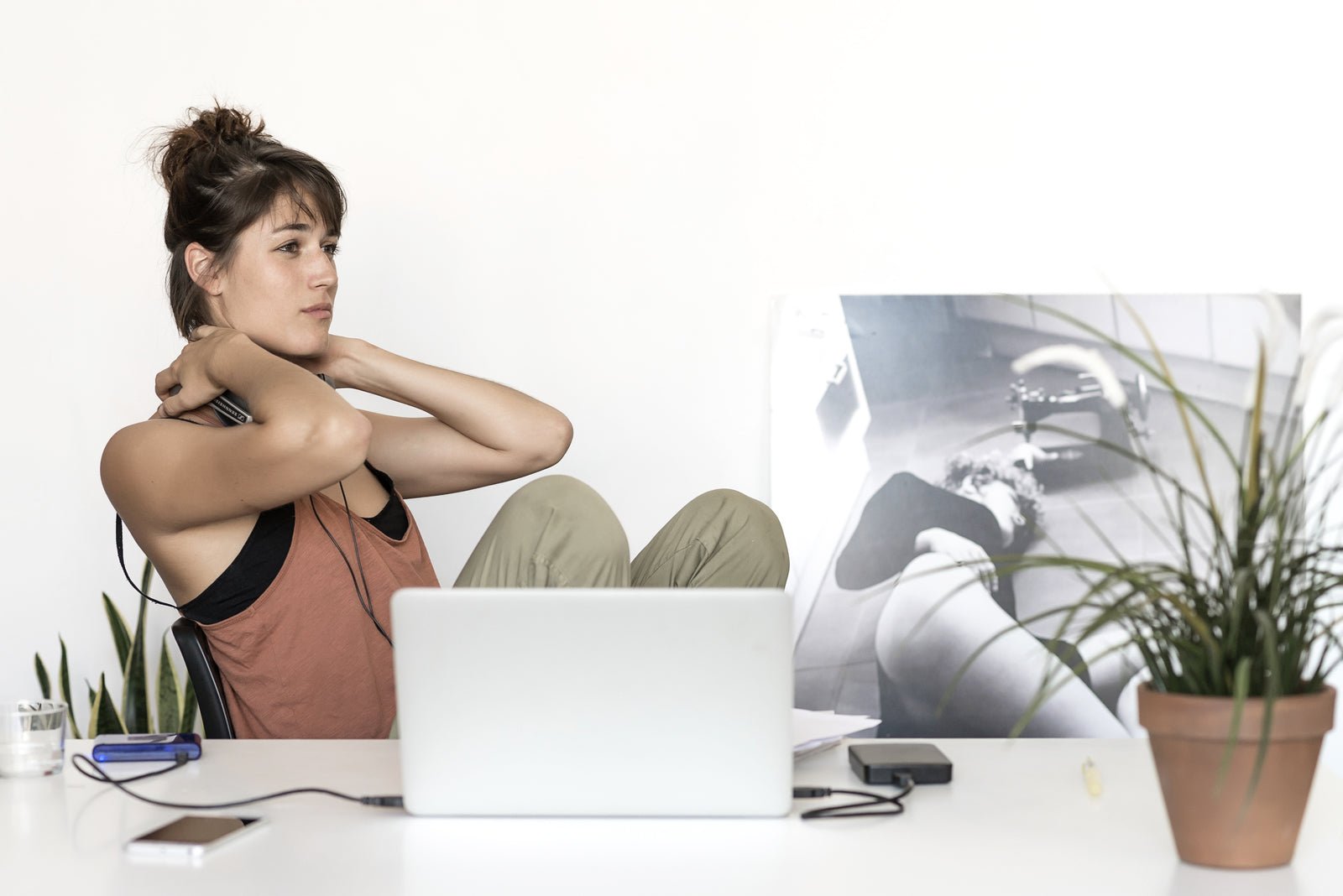 How Bad Posture Affects Your Health and How to Correct Your Posture - Sit Healthier