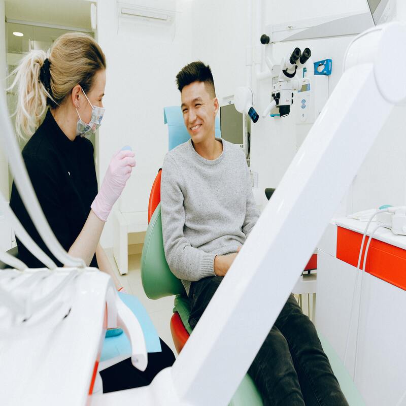 How to Choose the Right Dental Chair for Your Patients' Comfort - Sit Healthier