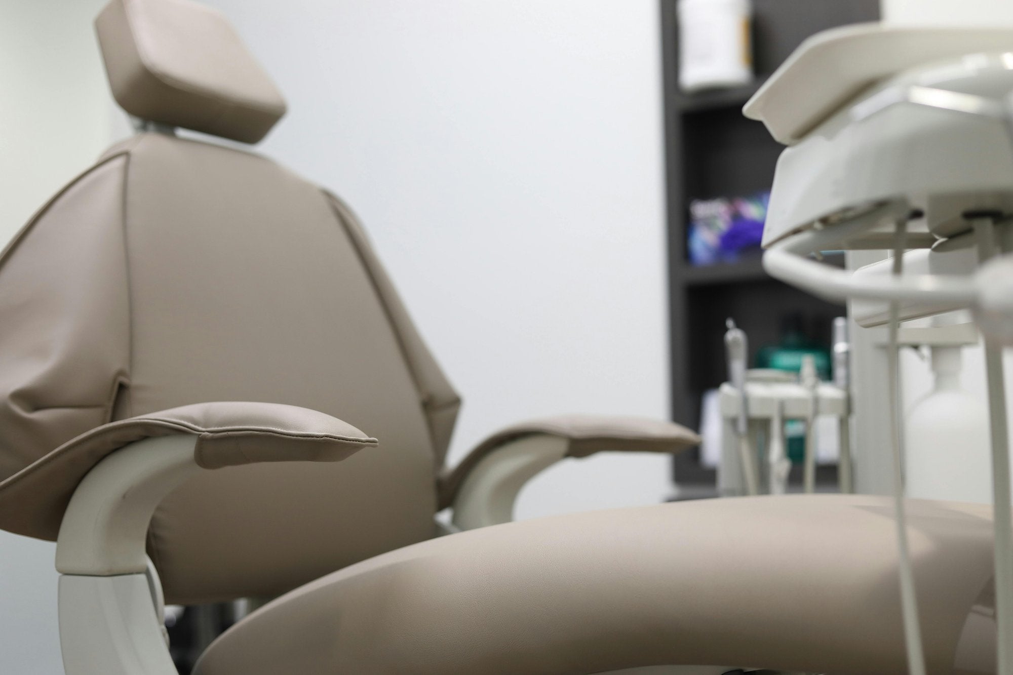 Medical Chairs Benefits: Improve Posture and Precision for Your Craft - Sit Healthier