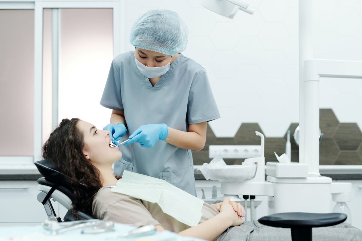 The Benefits of Using Saddle Dental Chairs in Your Practice