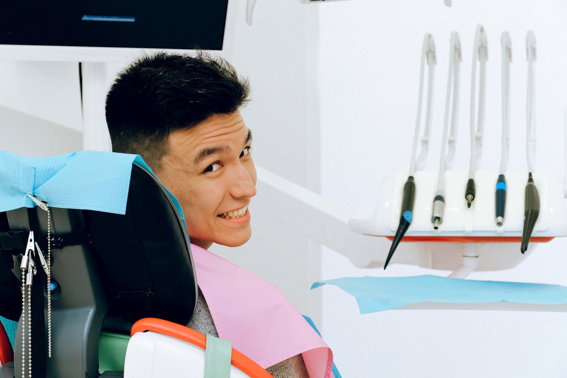 The Ultimate Guide to Choosing the Best Saddle Chair for Dentists