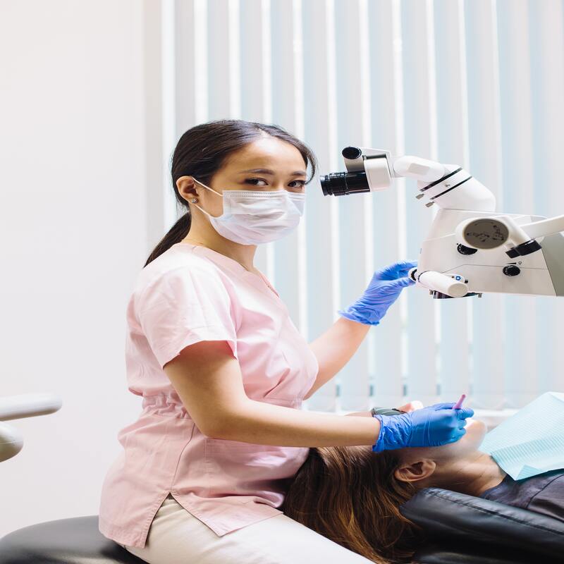 The Benefits of Using an Ergonomic Dentist Stool - Sit Healthier