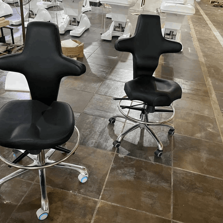 Medical Surgeon Chair to Reduce Fatigue, Muscle Strain, Nerve Compression - Sit Healthier