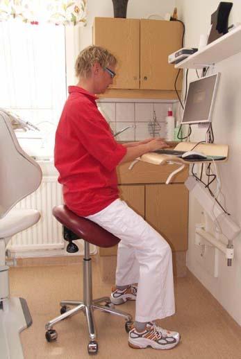 Elegant Björn Slim Saddle Stool for Petite Women - Sit Healthier